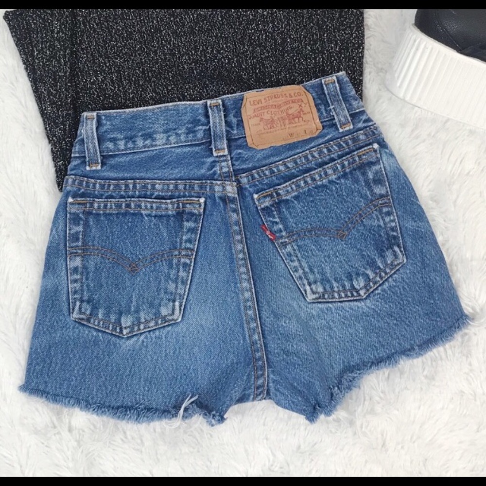 Levi’s 501 cut off button fly shorts